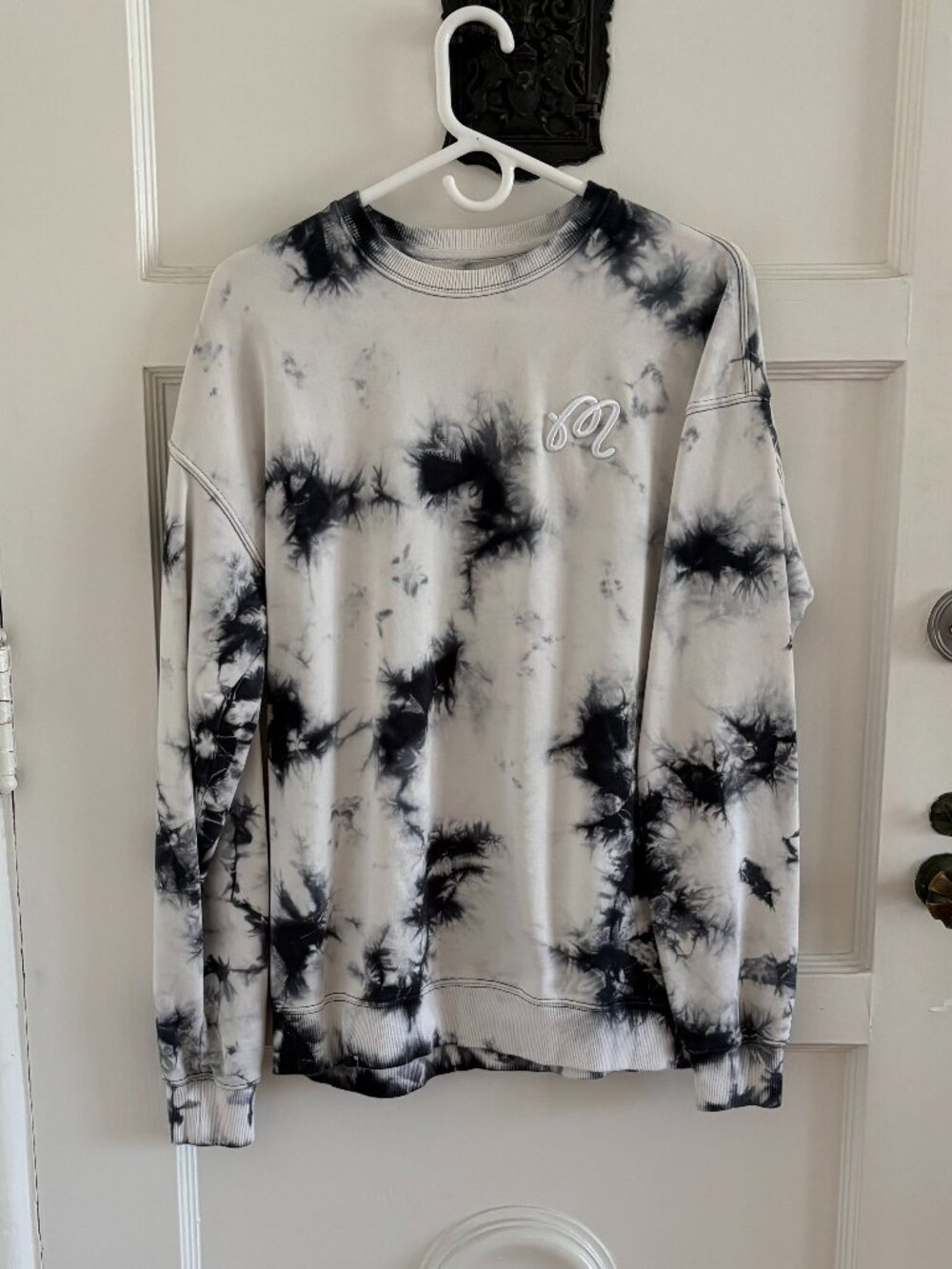 Malbon Tie Dye Crewneck Sweatshirt | Black & White | Mens Medium